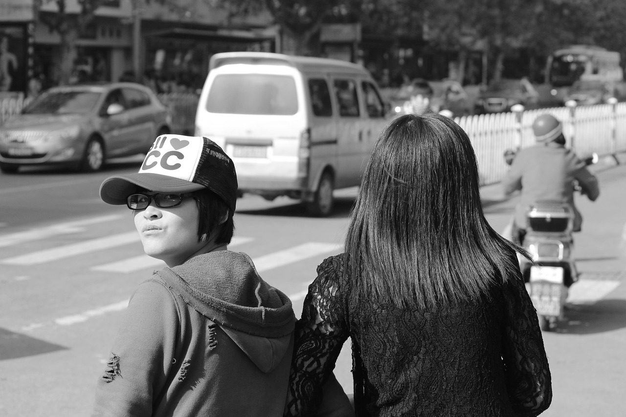隆基绿能百亿亏损后，创始人“90后”女儿亮相董事会？